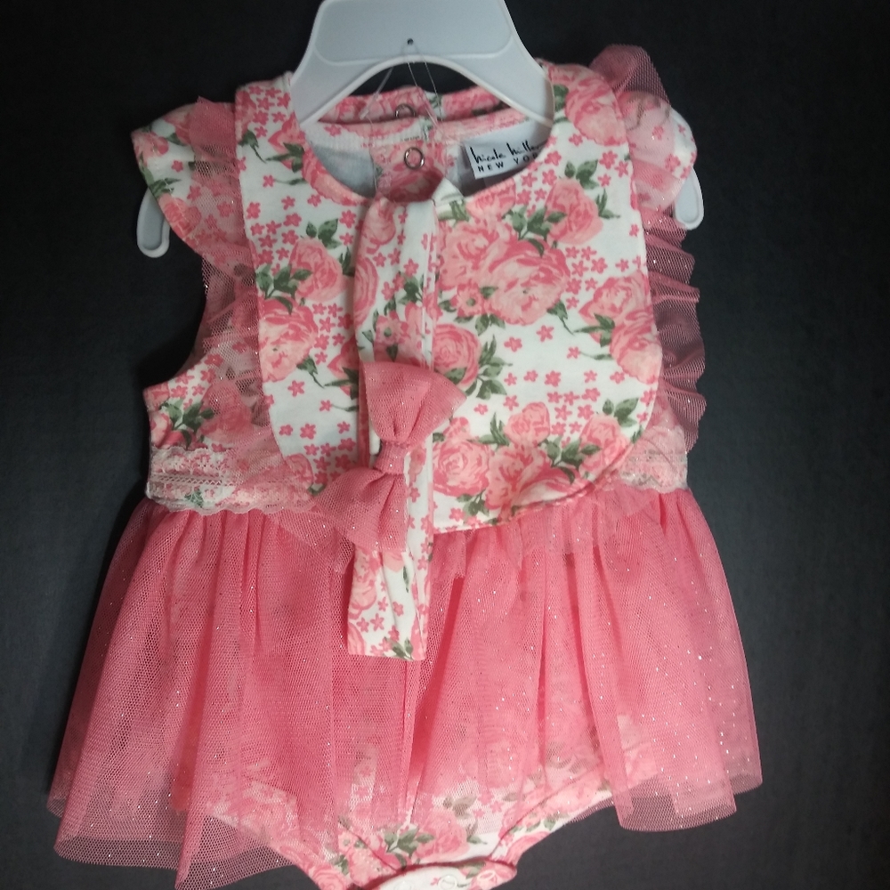 Nicole Miller New York Baby Girl 3 piece Set 6-9